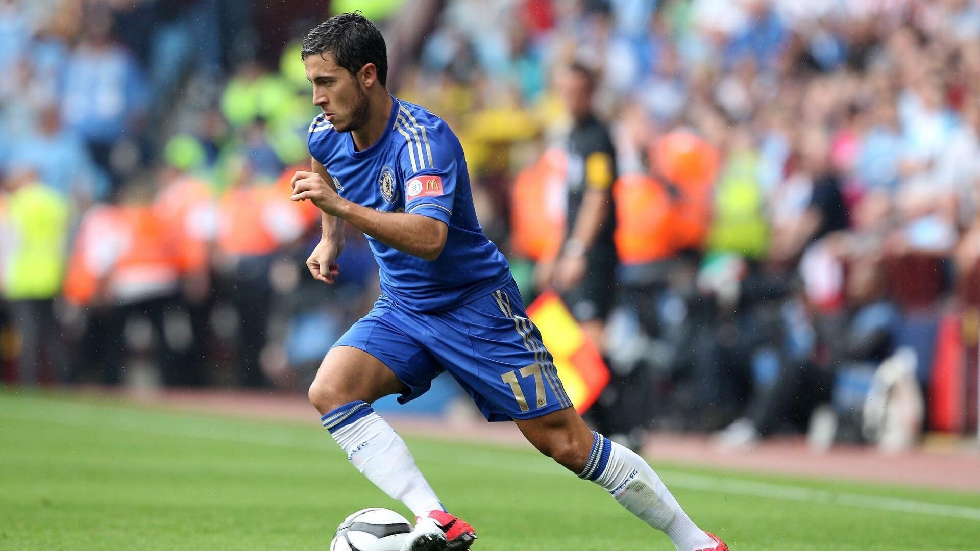 “垒球赛场火爆!新都兴城谁将成就冠军传奇?”